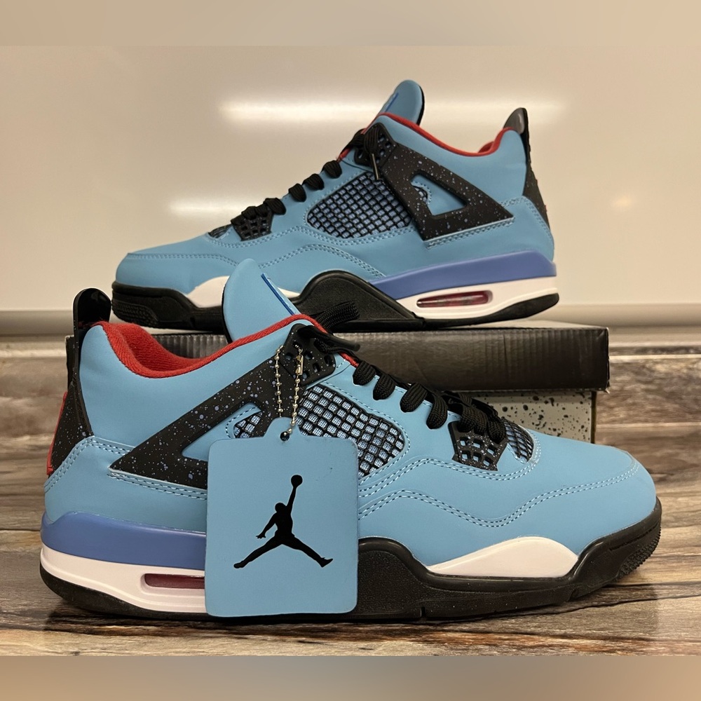 Travis Scott Jordan 4